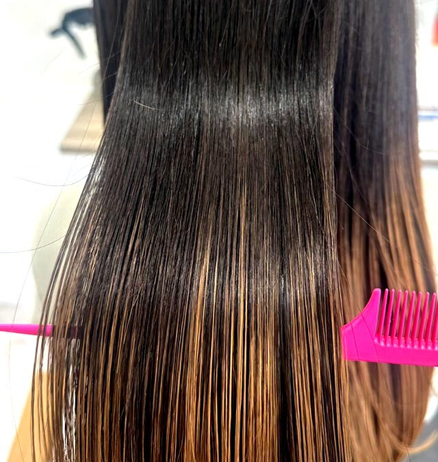 光をはじく絹艶ストレート